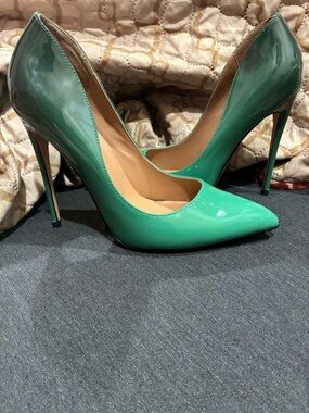 Women's Green Patent Pointed-Toe Stiletto Pumps